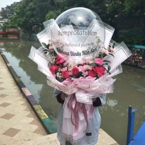 Buket Balon Kemenangan (The Victory Bubble Bouquet)