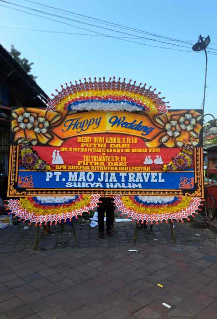 Bunga Papan Happy Wedding JUMBO Spektakuler - Full Border Super Masif - Dorus Florist