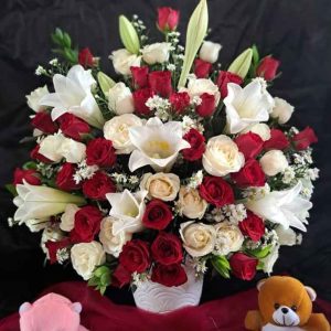 Bunga Meja Murah Semarang Rangkaian Cinta Abadi (The Eternal Love Arrangement)