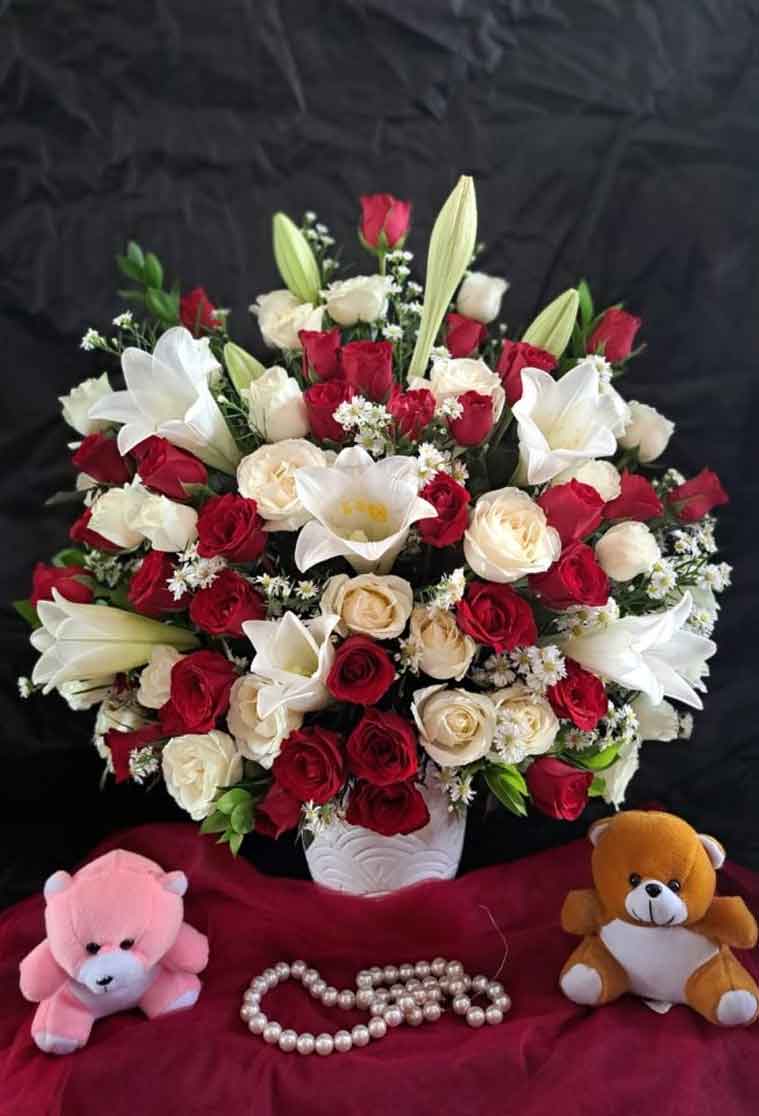 Bunga Meja Murah Semarang Rangkaian Cinta Abadi (The Eternal Love Arrangement)