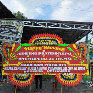Bunga Papan Happy Wedding JUMBO (Ekstra Lebar) - Desain Merah Meriah Megah - Dorus Florist