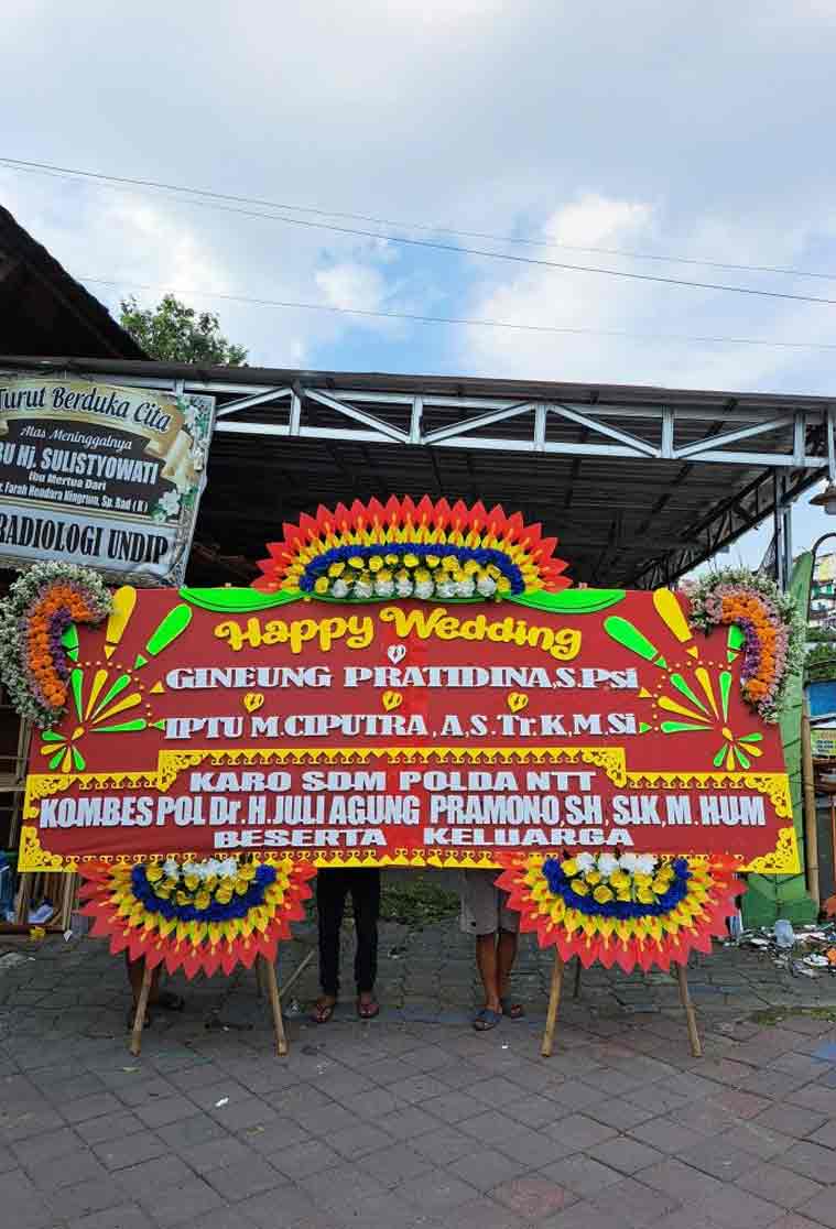 Bunga Papan Happy Wedding JUMBO (Ekstra Lebar) - Desain Merah Meriah Megah - Dorus Florist