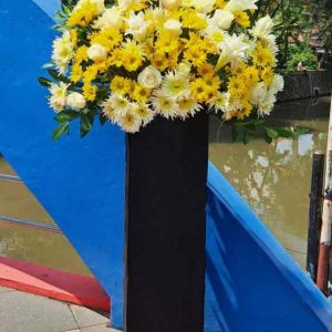 Standing Flower Elegansi Modern (The Modern Elegance Standing Flower)
