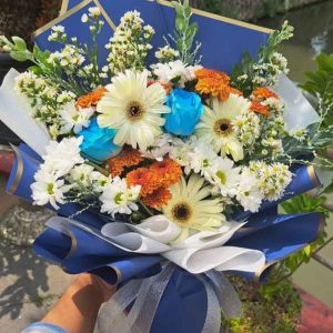 Bunga Tangan Hand Bucket Buket Safir Jingga (The Sapphire & Orange Bouquet)