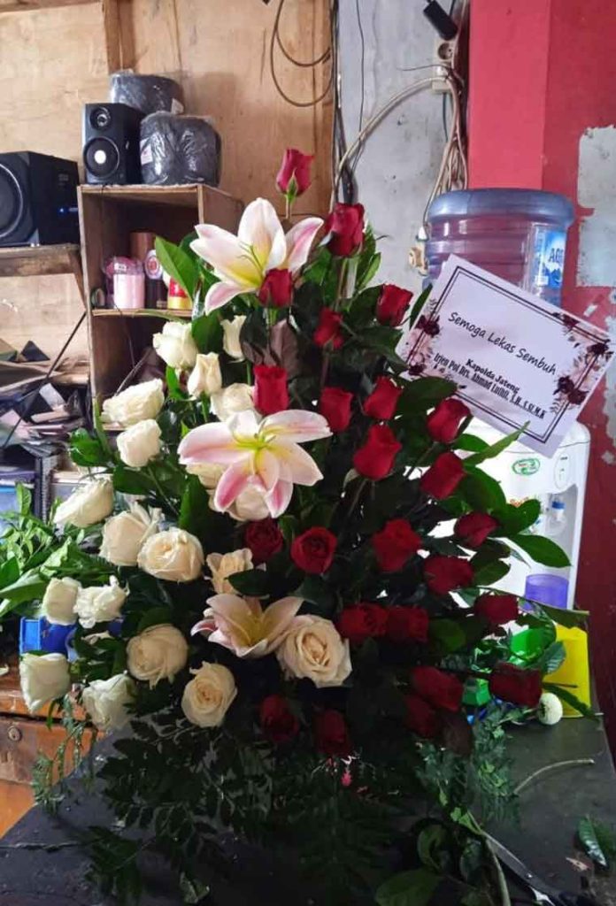 Bunga Meja Murah Rangkaian Bunga Doa Kesembuhan (The Get Well Soon Premium Arrangement)