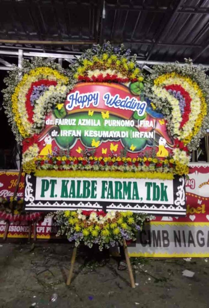 Bunga Papan Happy Wedding Spektakuler - Rangkaian 3D Super Masif - Dorus Florist