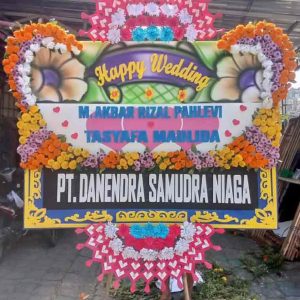 Bunga Papan Happy Wedding Spektakuler - Panel Kuning & Super Rimbun - Dorus Florist