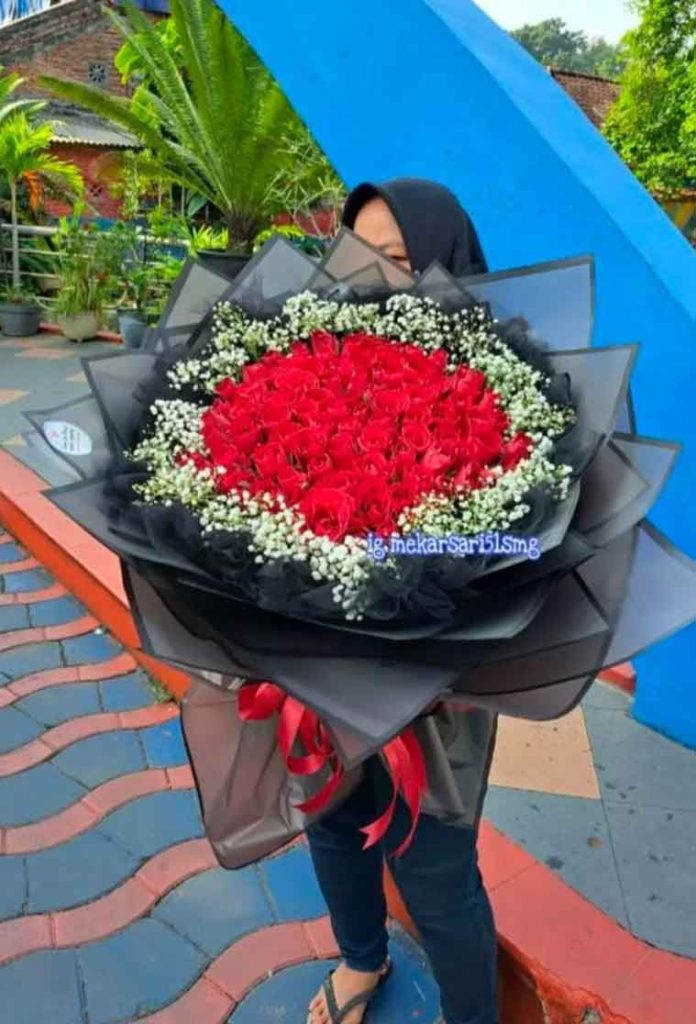 Bunga Tangan Hand Bucket Buket Gairah Membara (The Grand Passion Bouquet)