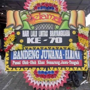 Dorus Florist Bunga Papan Selamat (Model Spanduk Gulung Klasik)