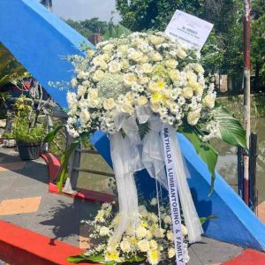 Standing Flower Penghormatan Tulus (The Sincere Tribute Standing Flower)