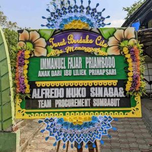 Papan Bunga Duka Cita Klasik (Dasar Hijau) - oleh Dorus Florist