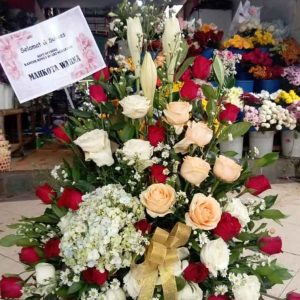 Bunga Meja Murah Rangkaian Kemegahan 'Selamat & Sukses' (The 'Congratulations & Success' Grand Arrangement)