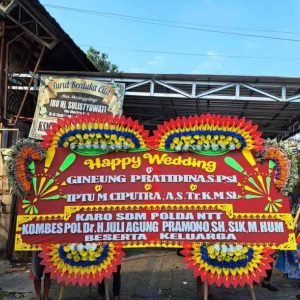 Bunga Papan Happy Wedding JUMBO (Ekstra Lebar) - Desain Merah Meriah Megah - Dorus Florist