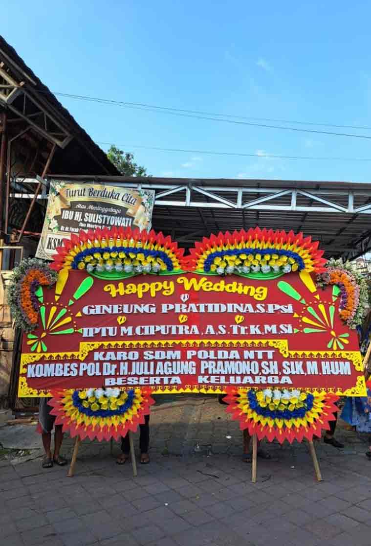 Bunga Papan Happy Wedding JUMBO (Ekstra Lebar) - Desain Merah Meriah Megah - Dorus Florist