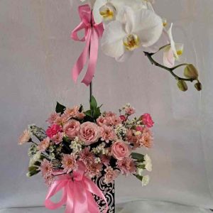 Keanggunan Feminin Rangkaian Anggrek Putih & Simfoni Pink - Dorus Florist